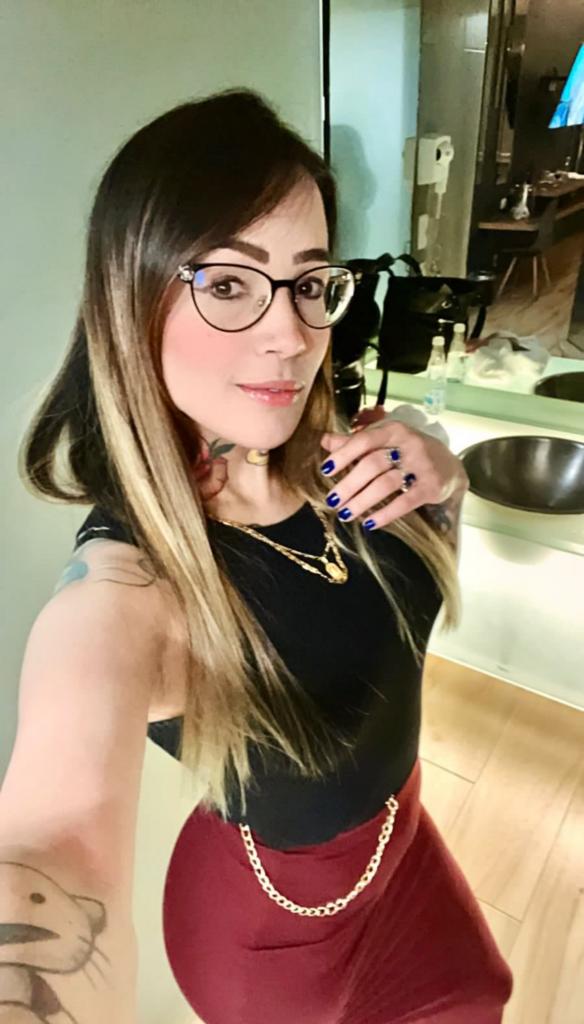 661465467: Chica busca chico en Orense