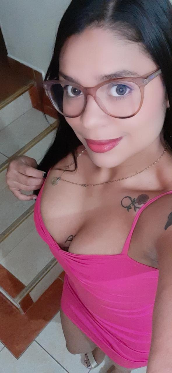 613617404: Chica busca chico en Almería