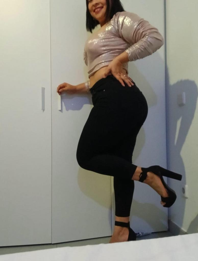 600279254: Chica busca chico en Madrid