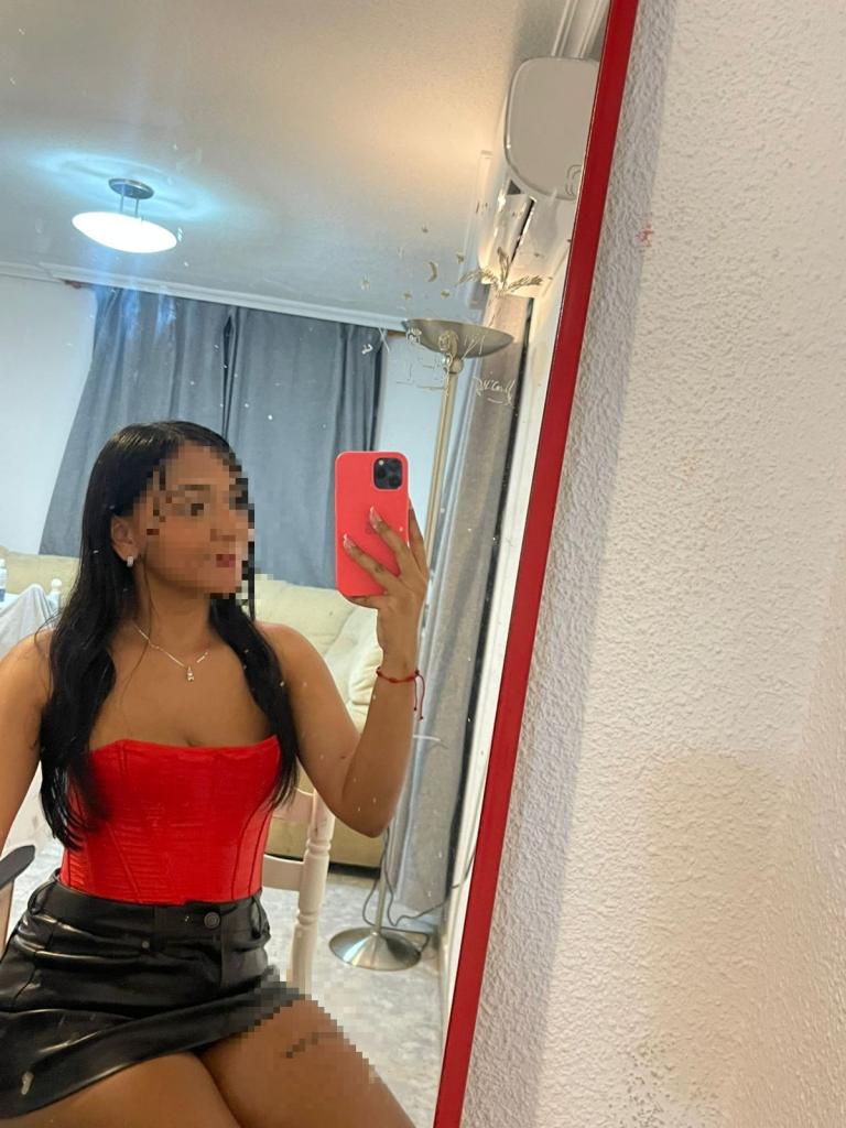 677697313: Chica busca chico en Las Palmas