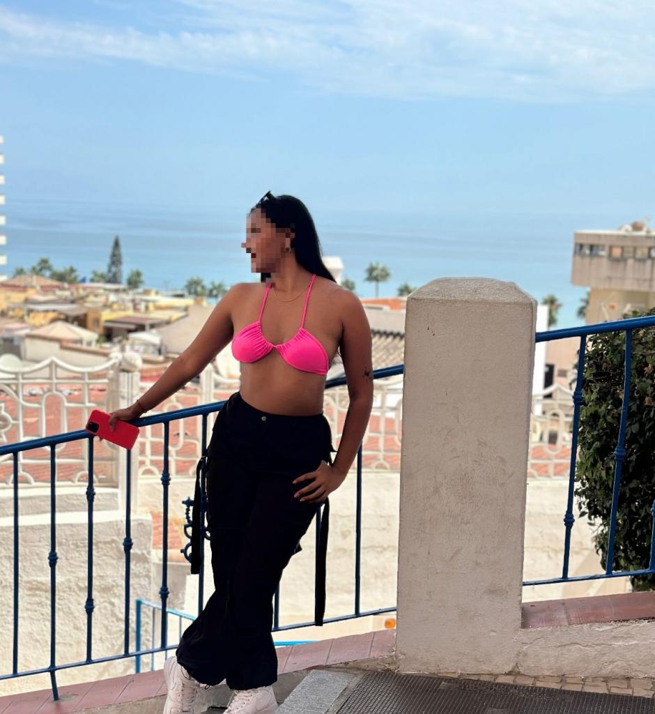 677697313: Chica busca chico en Las Palmas