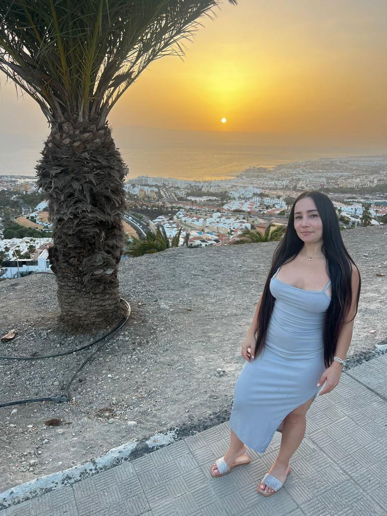 Chica busca chico en Tenerife: 