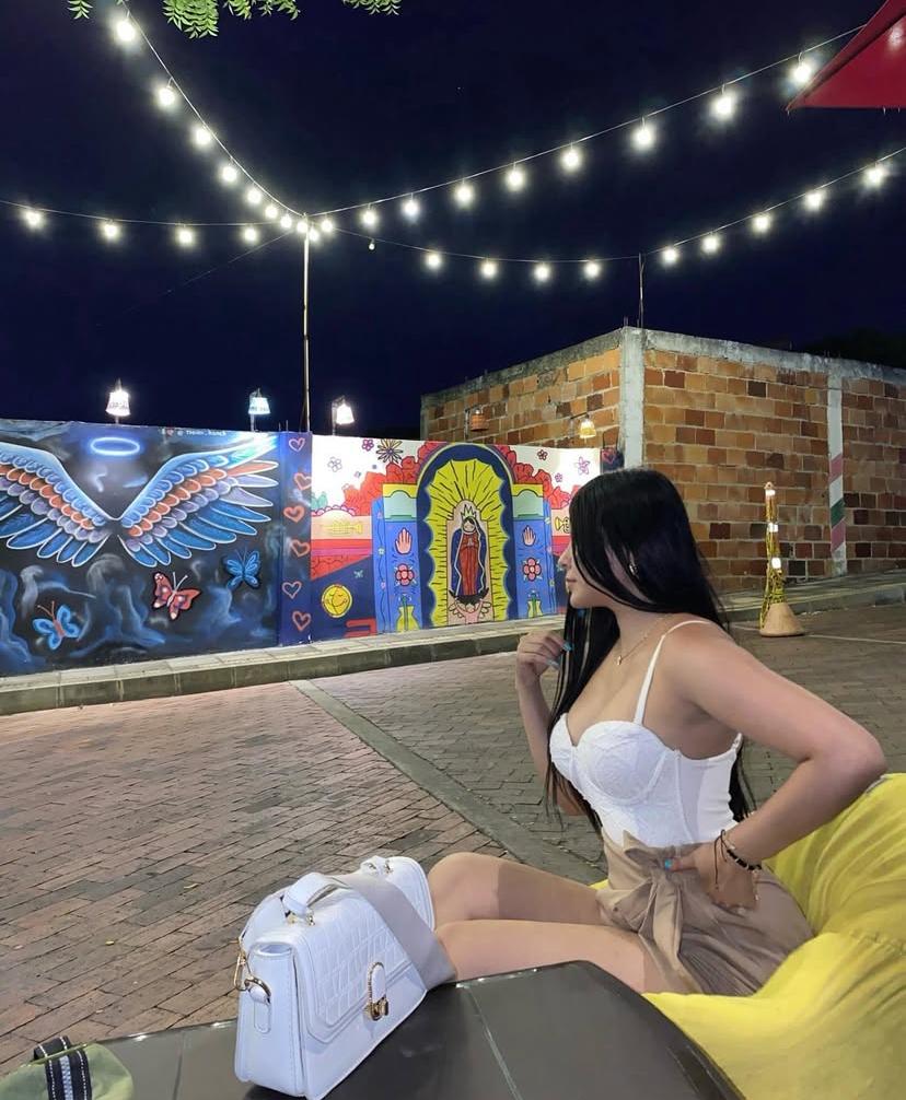 Chica busca chico en Tenerife: 