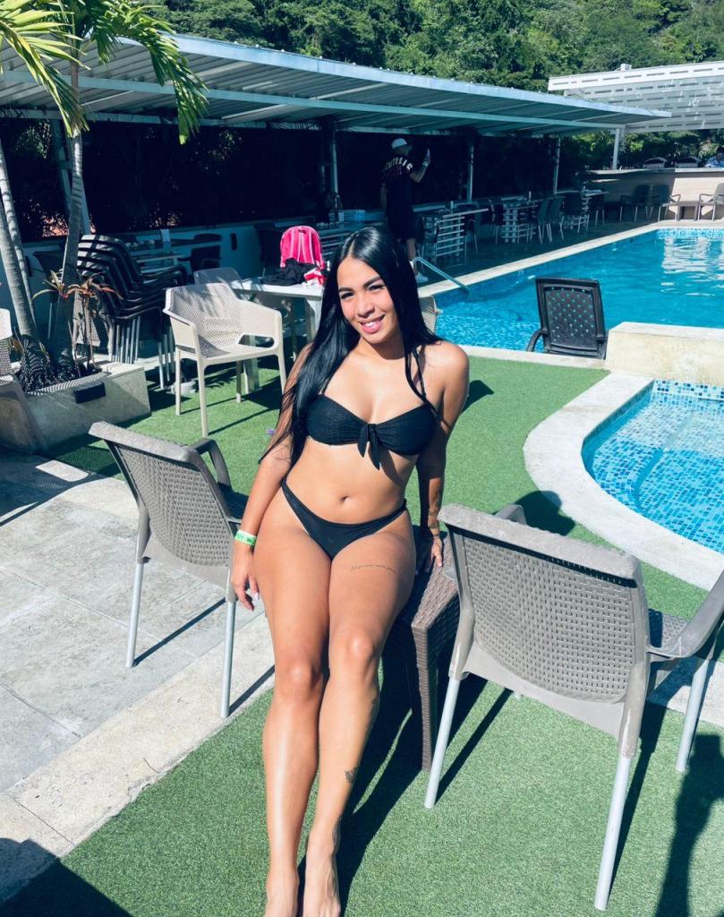 603308155: Chica busca chico en Granada