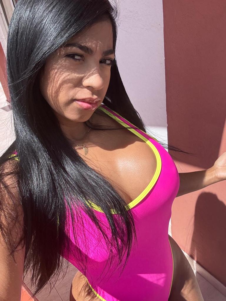 Chica busca chico en Tenerife: 