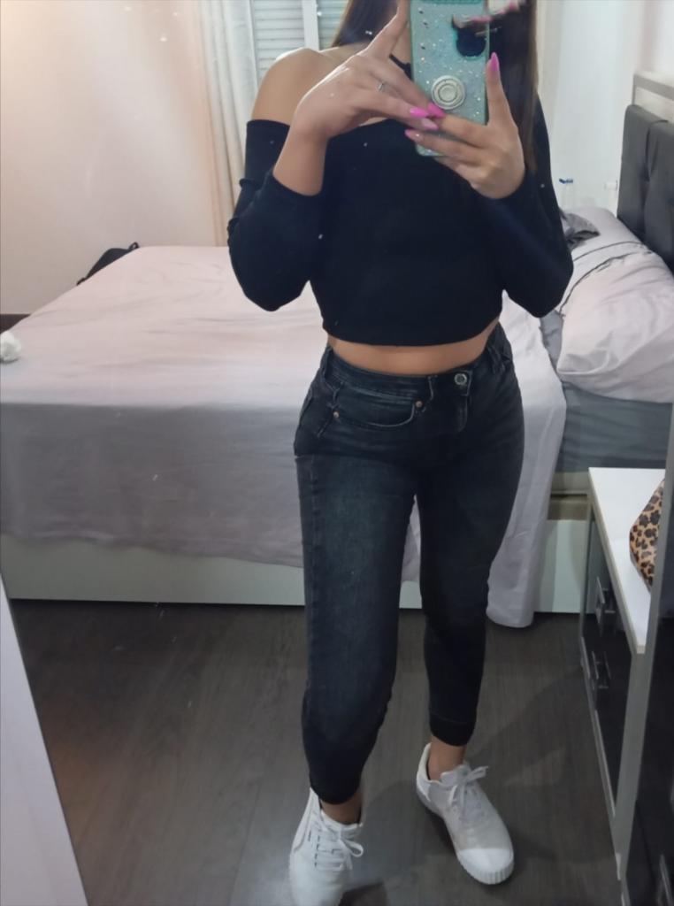 Chica busca chico en Málaga: Chica busca chico