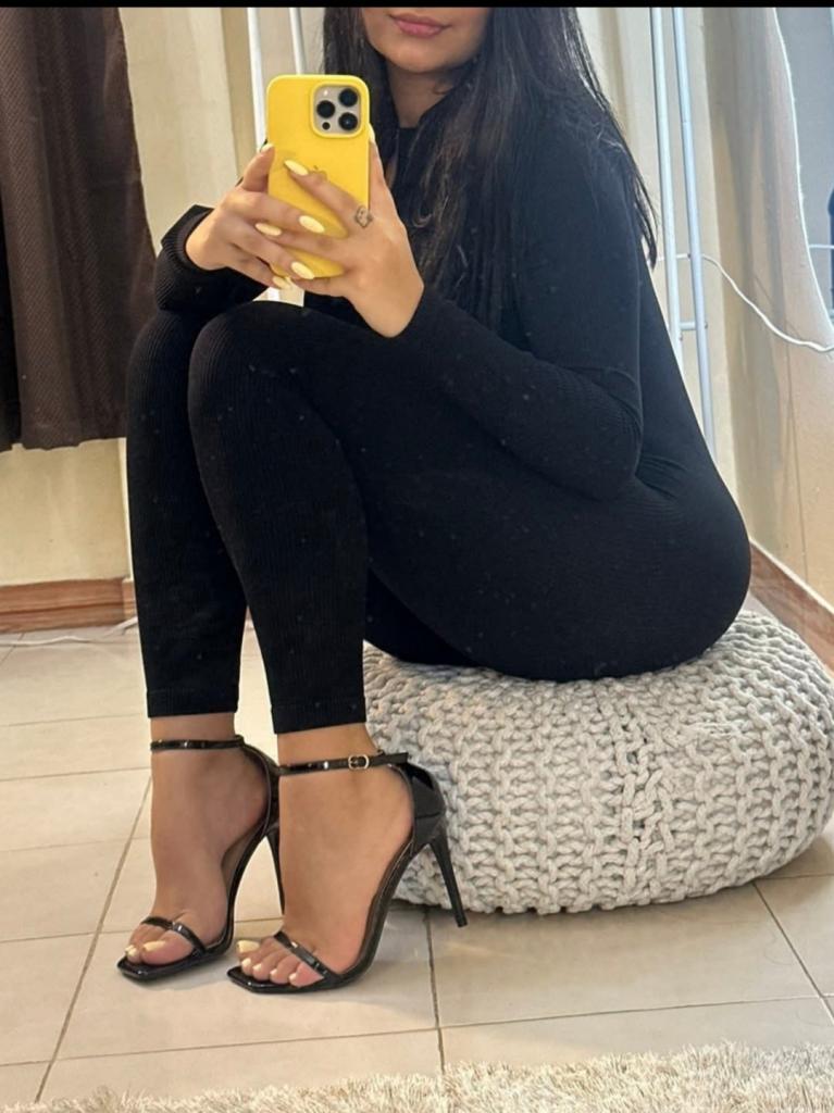 Chica busca chico en Granada: 