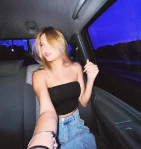 641418254: Chica busca chico en Gerona