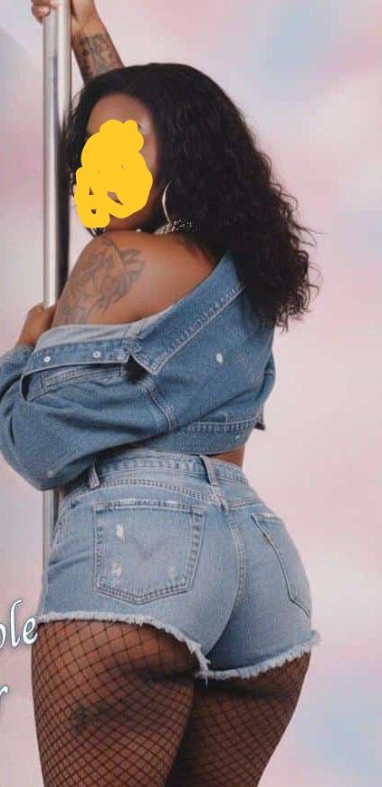 Chica busca chico en Barcelona: Chica busca chico