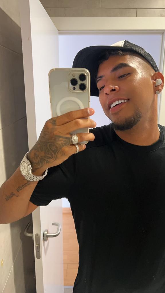 Chico busca chica en Valencia: 