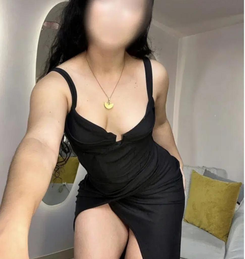 632115375: Chica busca chico en Málaga