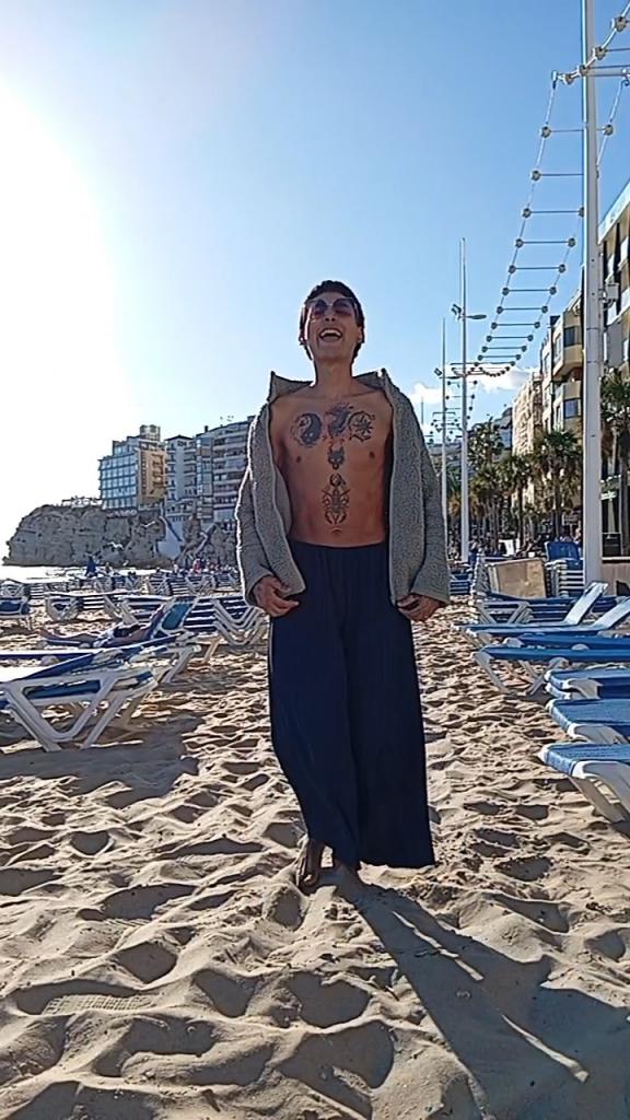 666770513: Chico busca chica en Barcelona