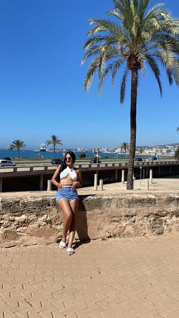 Chica busca chico en Tenerife: 