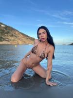 672305849: Chica busca chico en Ibiza