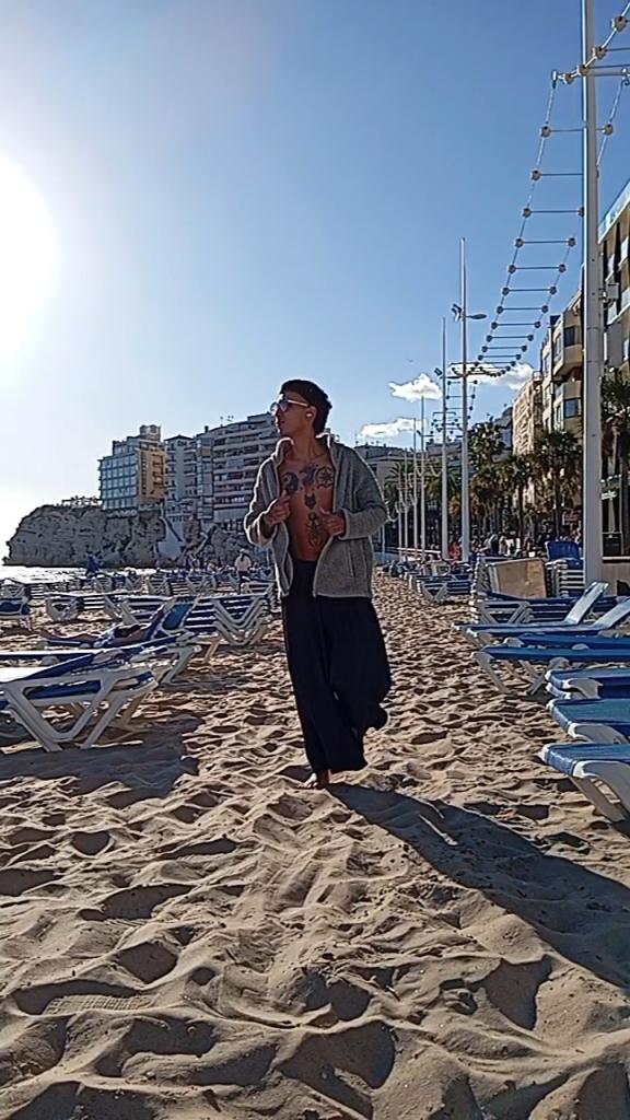 666770513: Chico busca chica en Barcelona