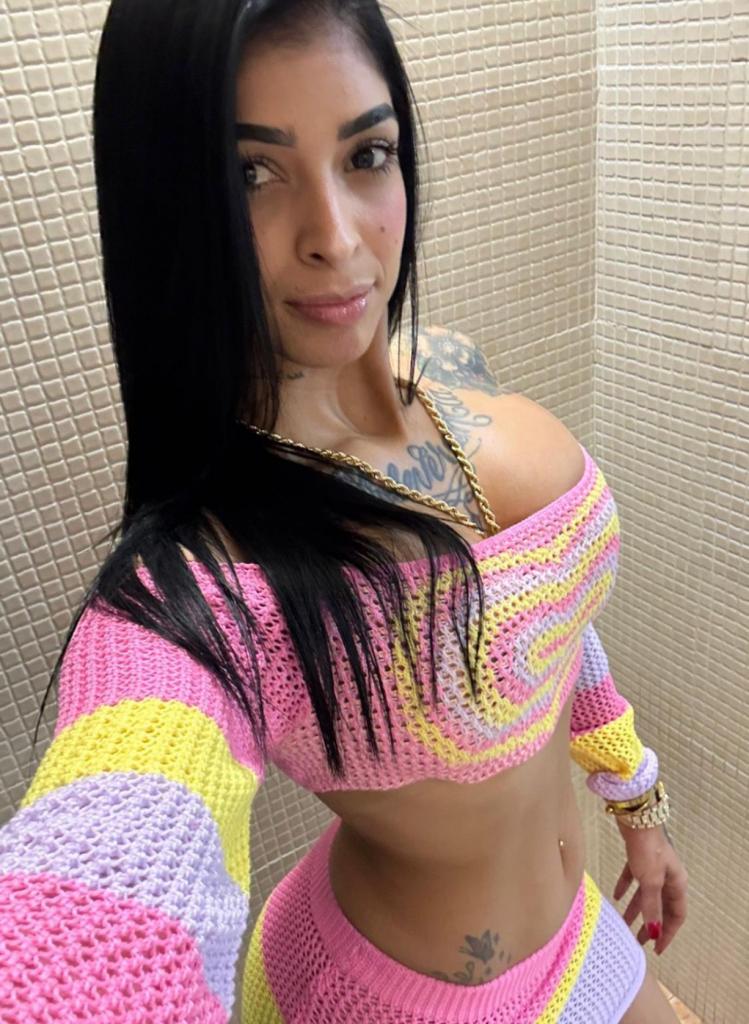 Chica busca chico en Granada: Chica busca chico