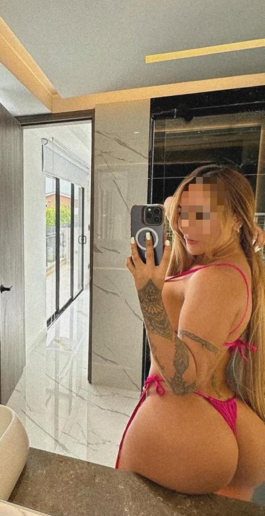 Chica busca chico en Alicante: Chica busca chico