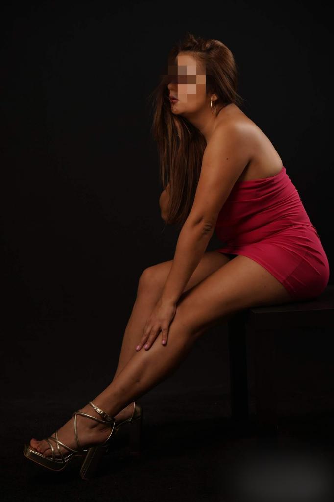 603394134: Chica busca chico en Barcelona