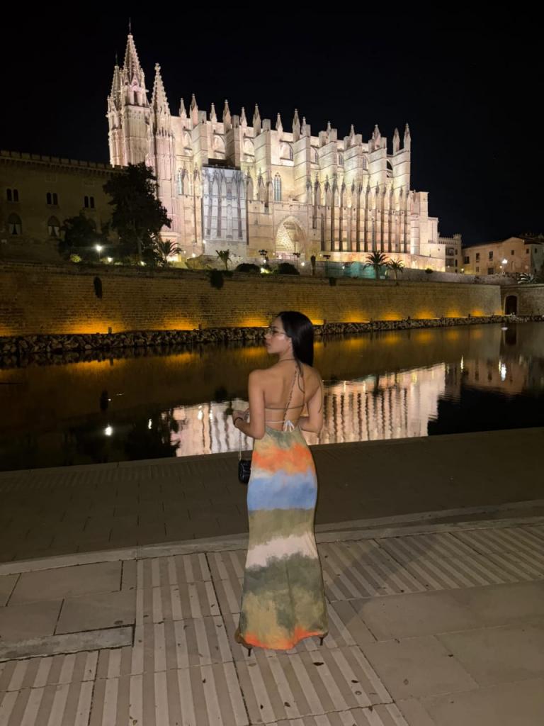 Chica busca chico en Mallorca: 