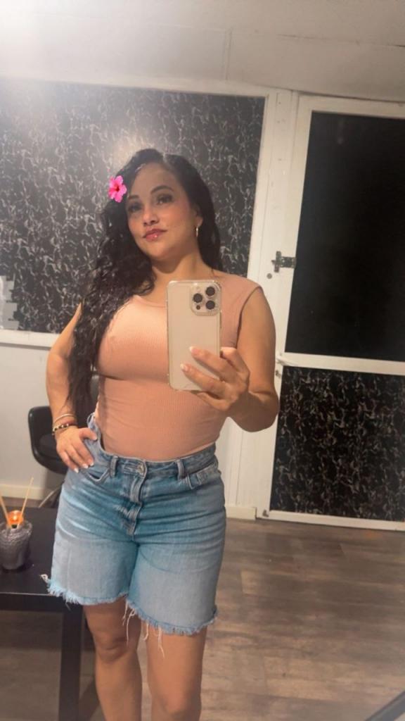Chica busca chico en Valencia: Chica busca chico