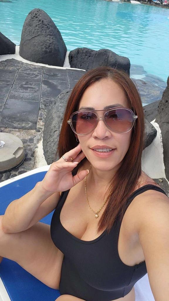 Chica busca chico en Tenerife: 