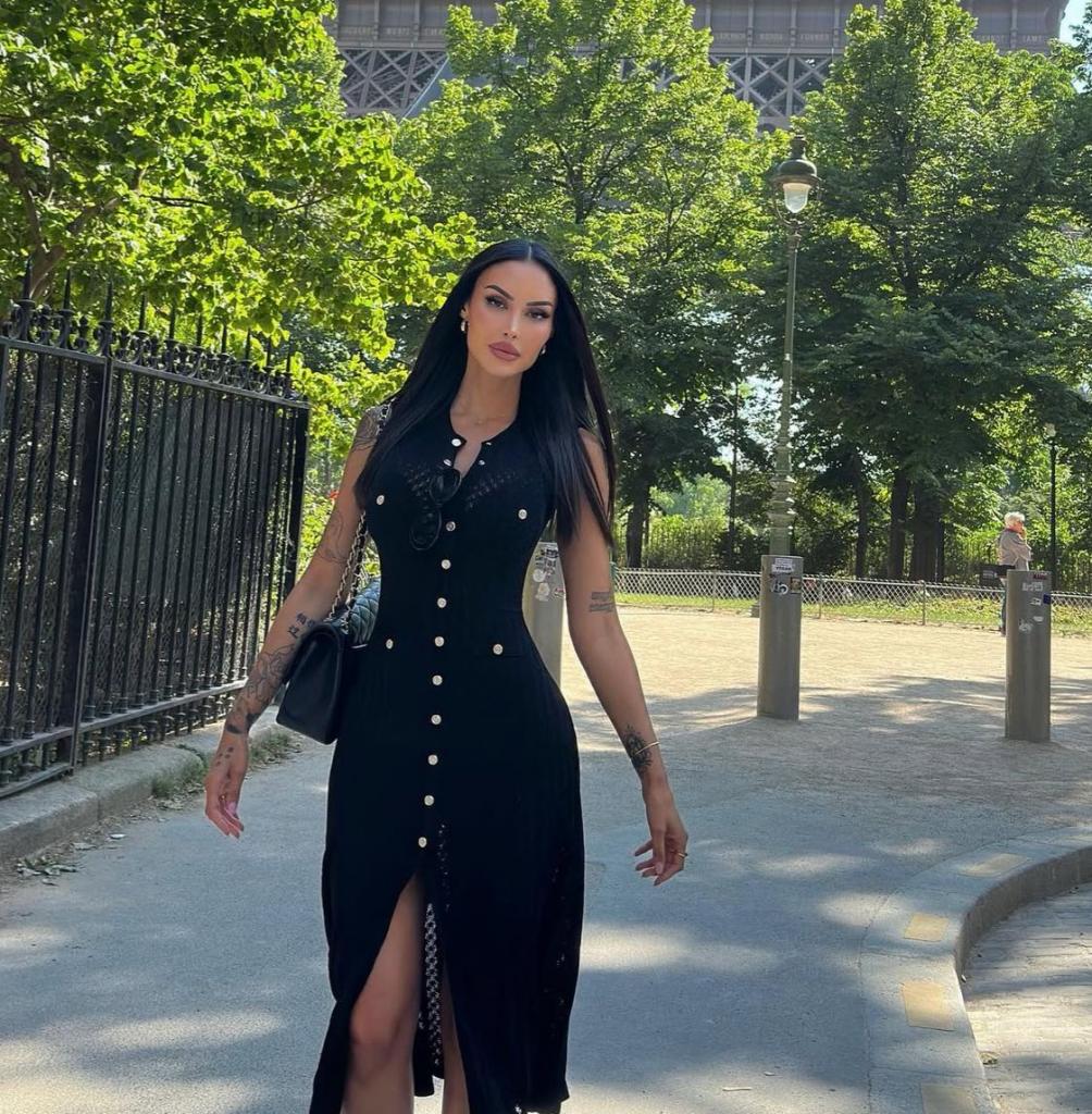 697492654: Chica busca chico en Málaga