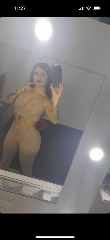 Chica busca chico en Almería: 