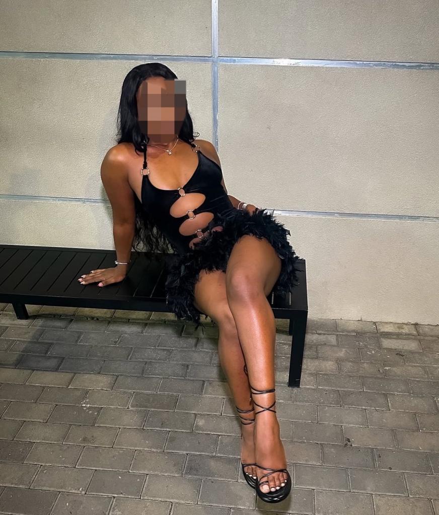 Chica busca chico en Castellón: 
