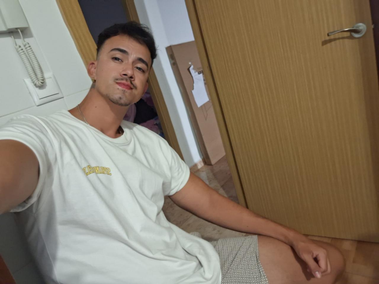 Chico busca chica en Valencia: 