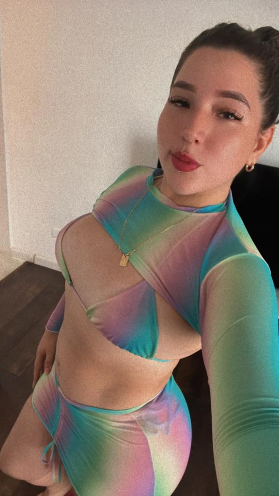 Chica busca chico en Tenerife: 