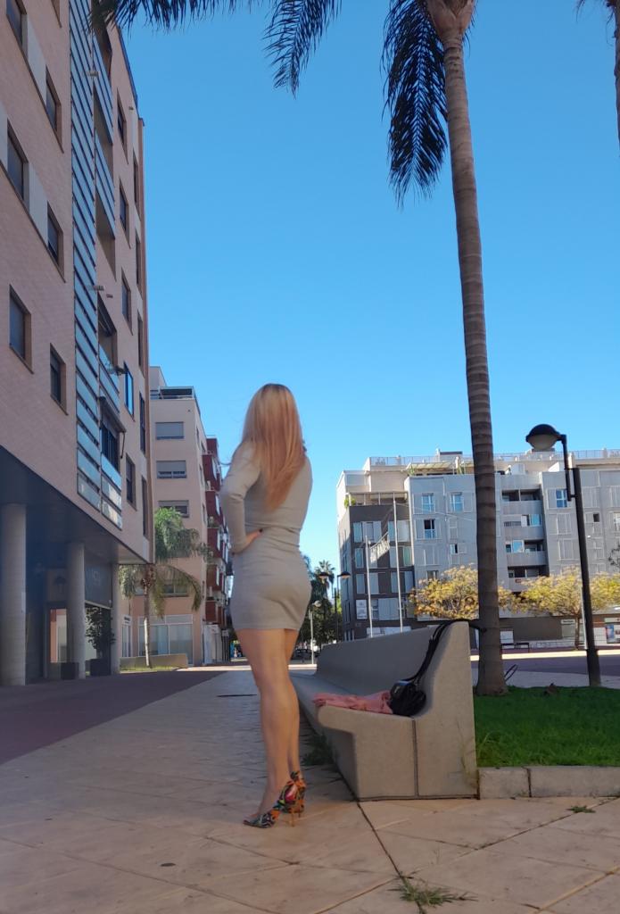 692565260: Chica busca chico en Murcia