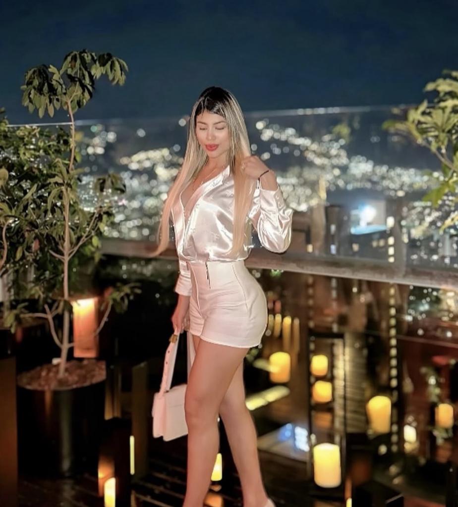 614721087: Chica busca chico en Madrid