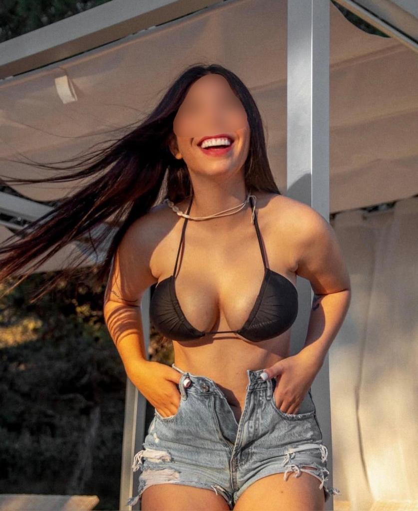Chica busca chico en Málaga: Chica busca chico