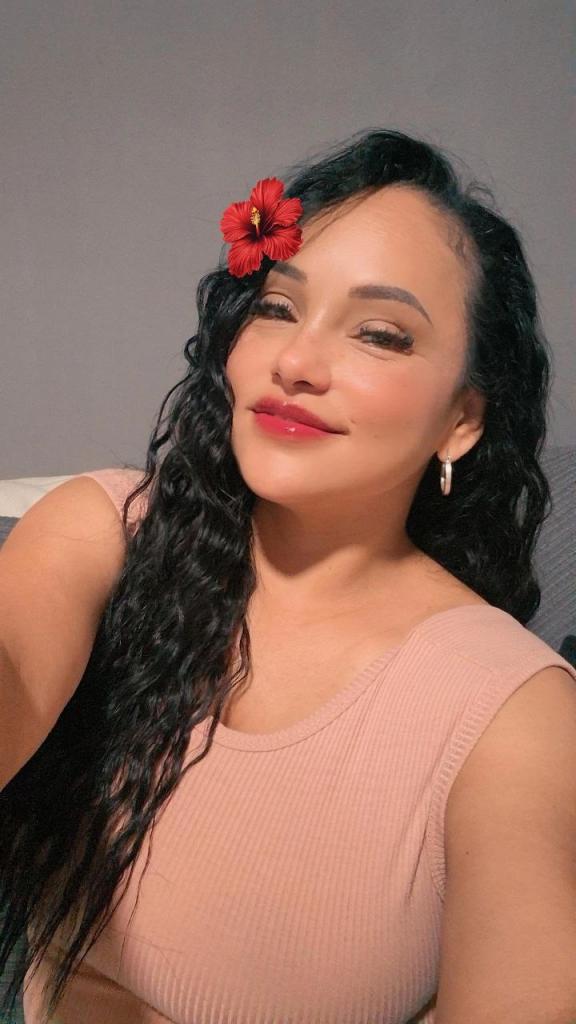 643220965: Chica busca chico en Valencia