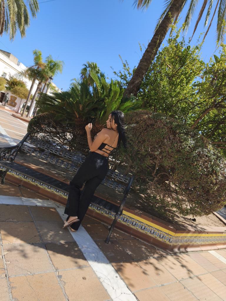 Chica busca chico en Almería: 