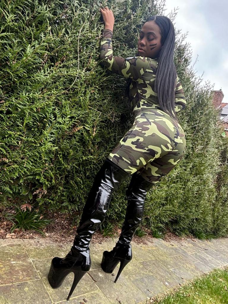 Chica busca chico en Mallorca: 