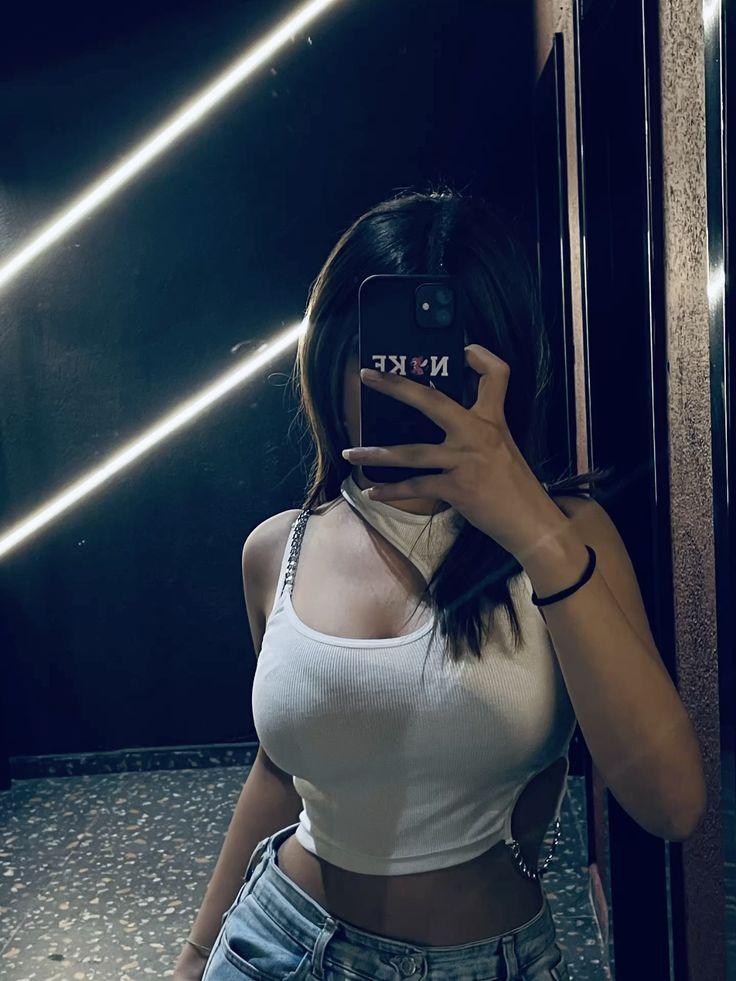 Chica busca chico en Sevilla: 