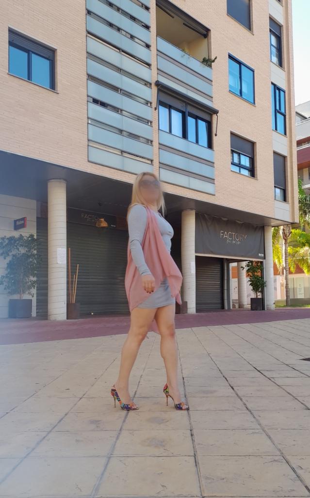 692565260: Chica busca chico en Murcia