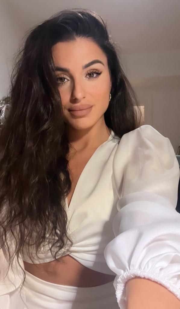 613558935: Chica busca chico en Alicante