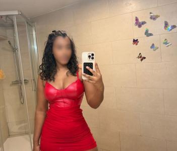 647253956: Chica busca chico en Madrid