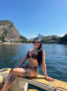 637824945: Chica busca chico en Barcelona