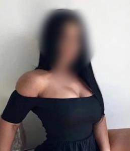 614292184: Chica busca chico en Barcelona