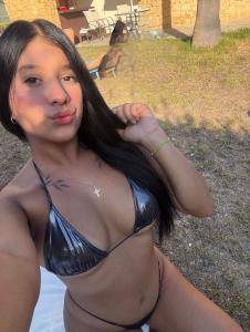 672701864: Chica busca chico en Barcelona