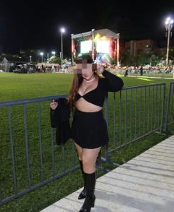 697735584: Chica busca chico en Cádiz