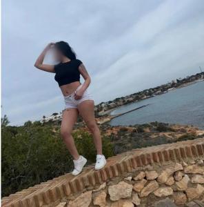 642447031: Chica busca chico en Tarragona