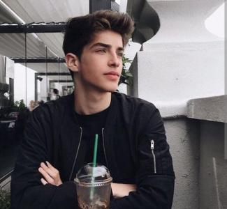 613287833: Chico busca chica en Murcia