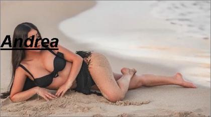 657951763: Chica busca chico en Sevilla