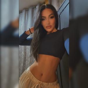 697492654: Chica busca chico en Málaga