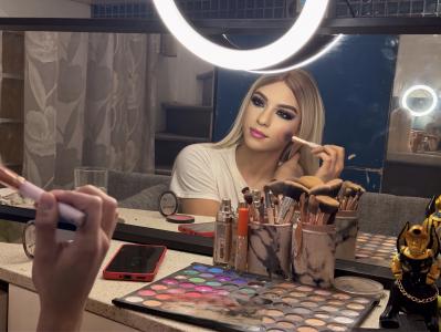 610429349: Travesti en La Coruña