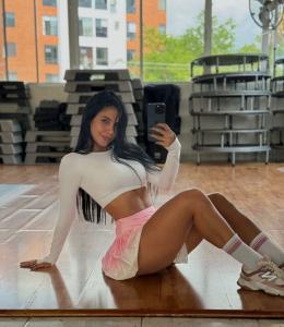 643550824: Chica busca chico en Huesca